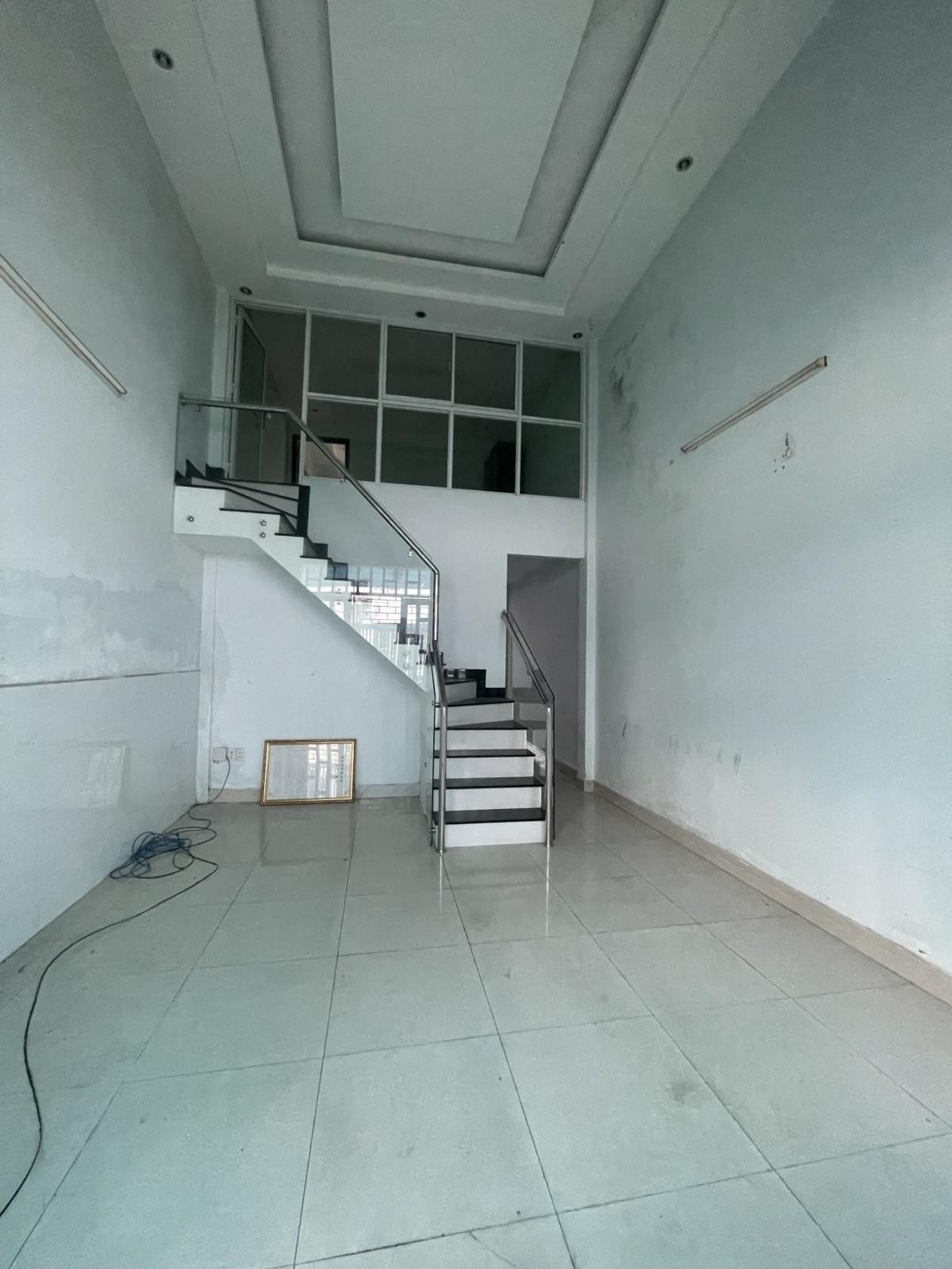 BÁN NHÀ 2 TẦNG, 96M2, NGÕ TÂY THẠNH, TÂN PHÚ - GIÁ CHỈ 6.4 TỶ - SỔ HỒNG CHÍNH CHỦ - Ảnh 2